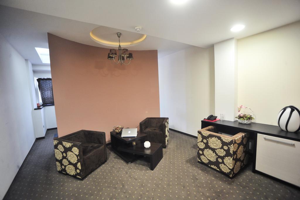 B&B Rose Vranje Exteriör bild